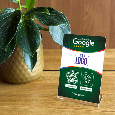 Stojak, prezenter gięty z QR, NFC i logo firmy do zbierania opinii w Google, zielony