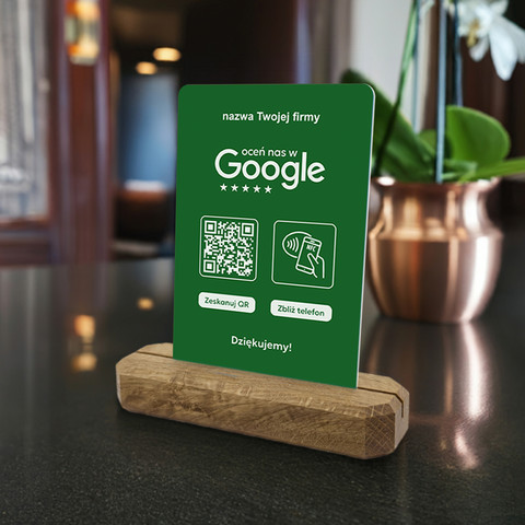 Stojak, prezenter z QR i NFC do zbierania opinii w Google, nazwa firmy, podkład dębowy, zielony