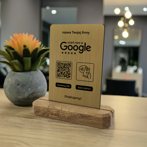 Stojak, prezenter z QR i NFC do zbierania opinii w Google, nazwa firmy, podkład dębowy, złoty