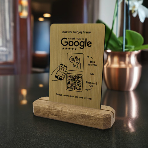 Stojak, prezenter z QR i NFC do zbierania opinii w Google, nazwa firmy, podkład dębowy, złoty klasyczny