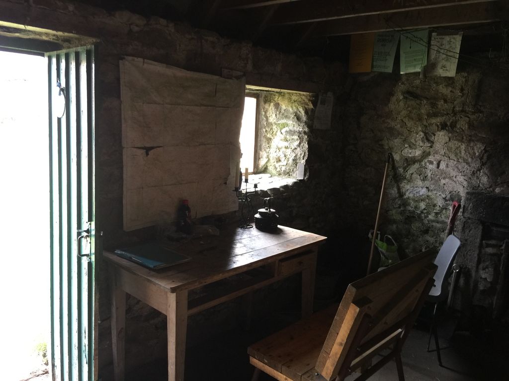 תמונה מתוך הבות׳י שילינג אוף מארק