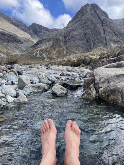 how-to-deal-with-wet-feet-on-the-trail