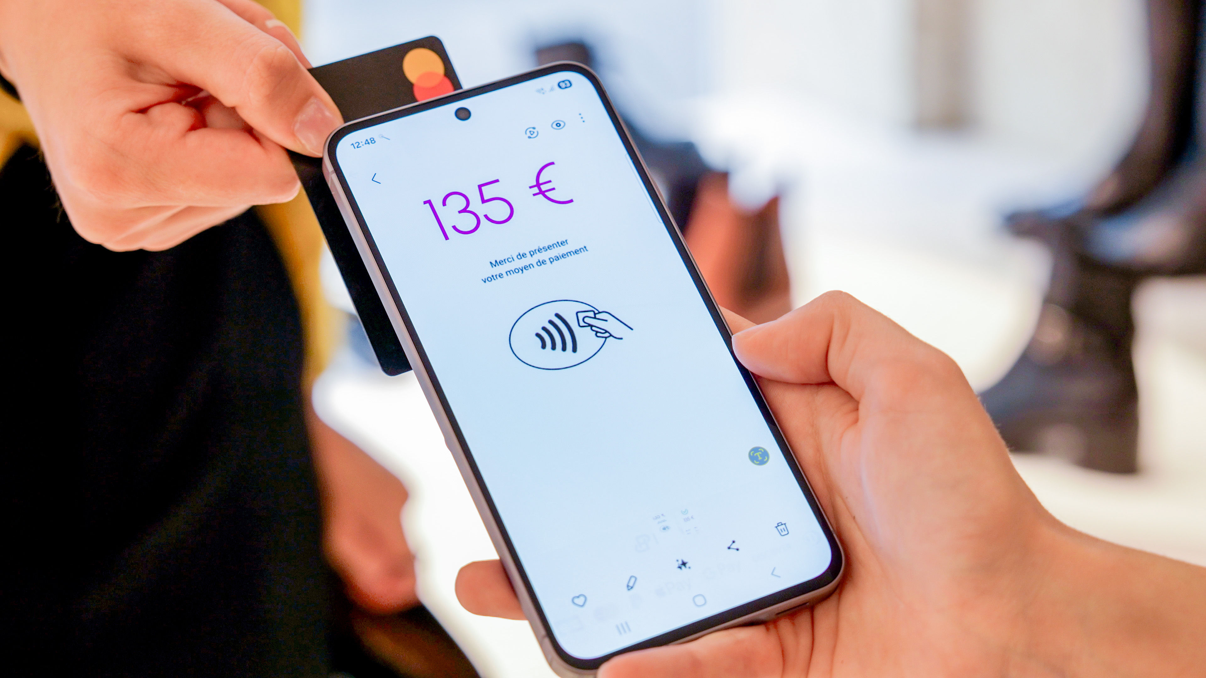 Tap to Pay révolutionne le parcours client en magasin | HiPay