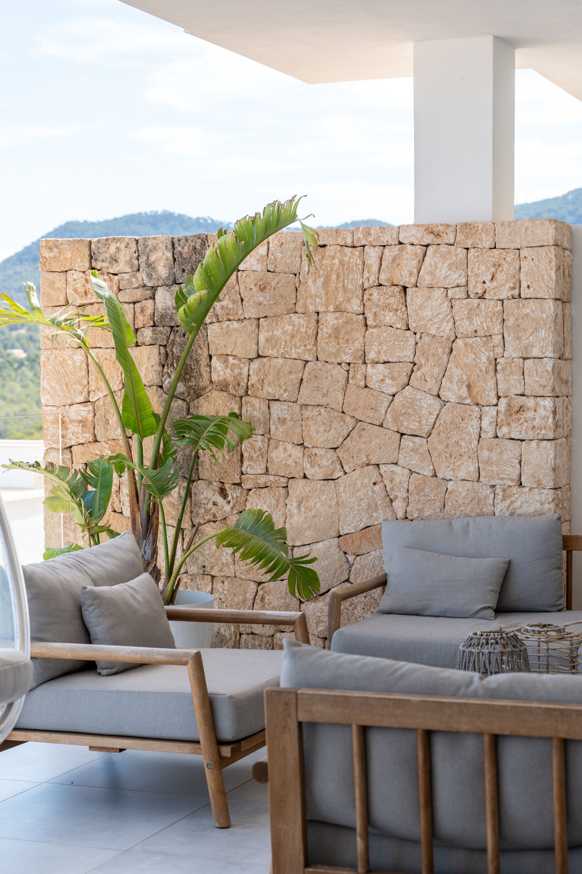 Royal Estates Vadella 15 5 26 19