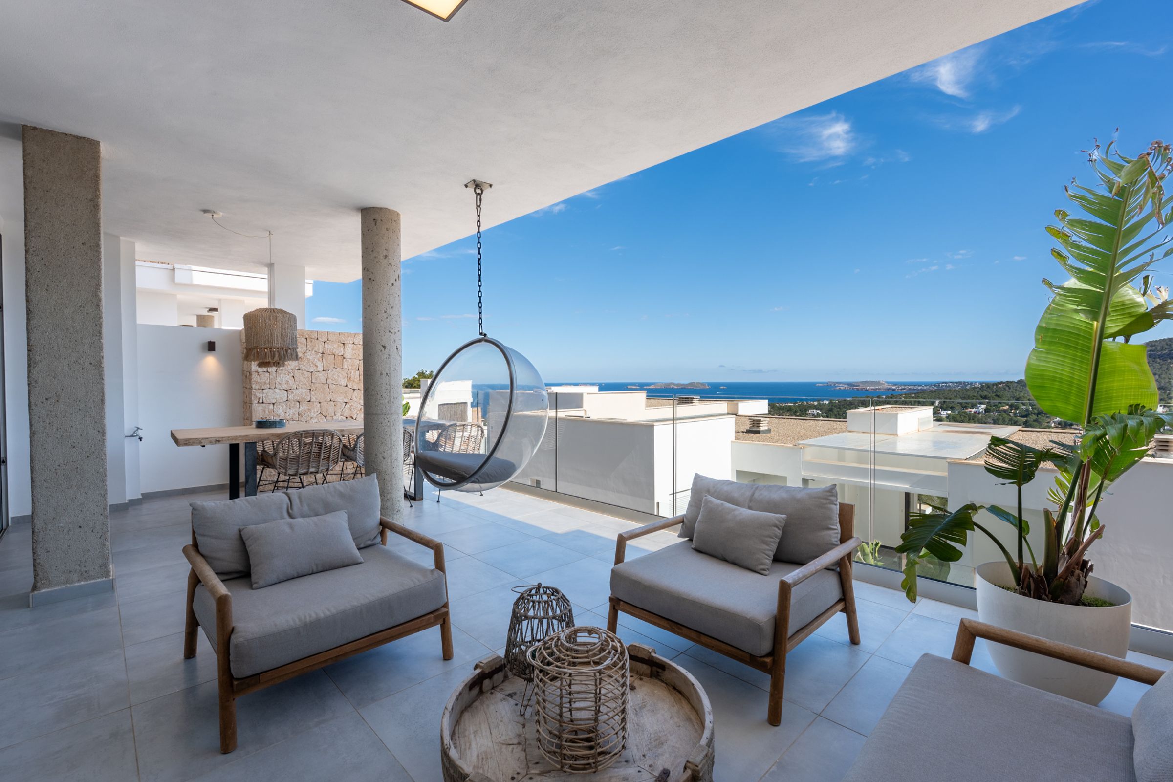 Royal Estates Vadella 15 5 26 2