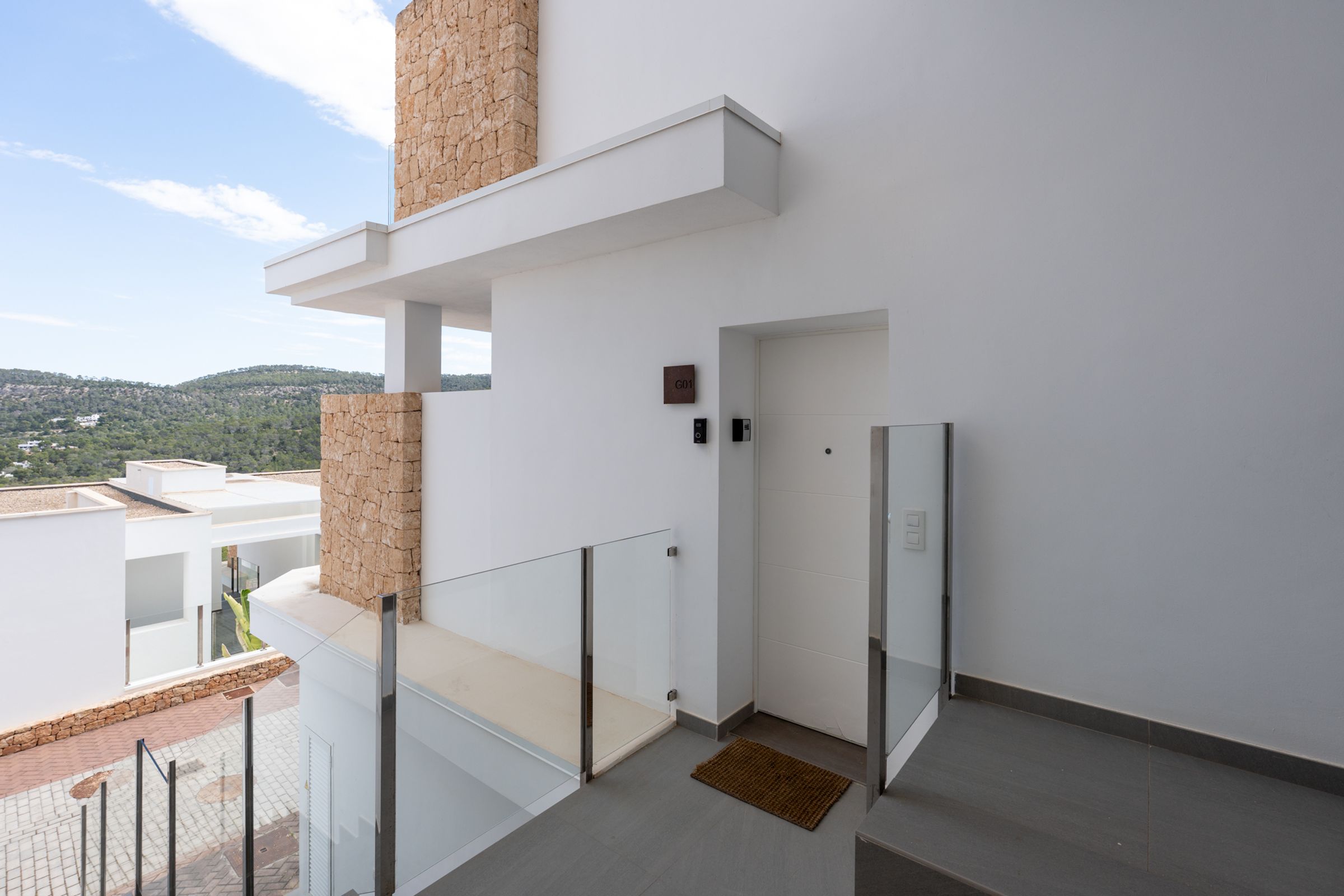 Royal Estates Vadella 15 5 26 23