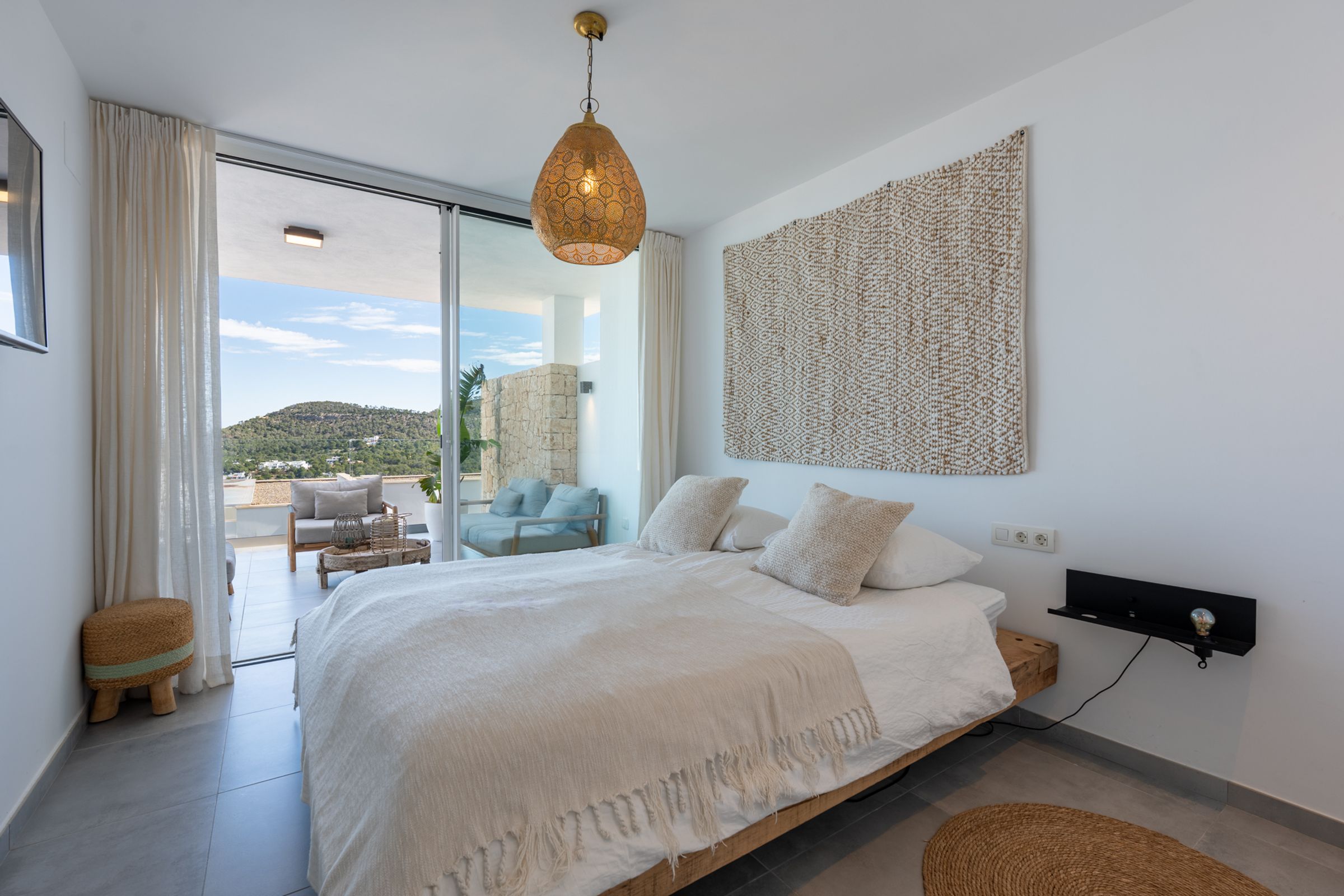 Royal Estates Vadella 15 5 26 9