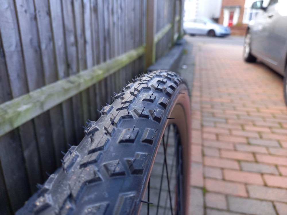 Fresh rubber on