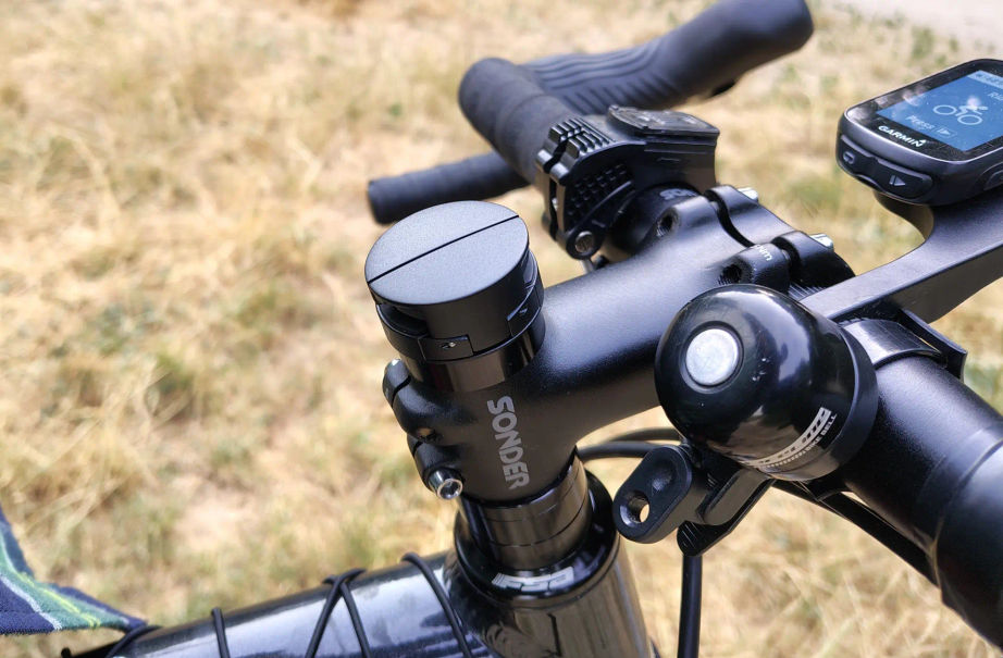 Loop Micro Mount installed on a gravel bike stem cap looking clean and low profile