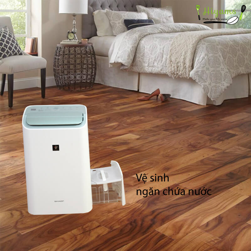 Vệ sinh ngăn chứa nước