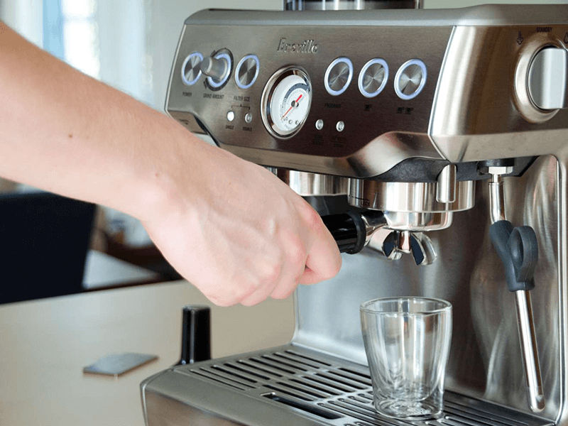 Máy Pha Cà Phê Breville 870 vs Gemilai 3200B - Nên Chọn Mua Loại Nào?
