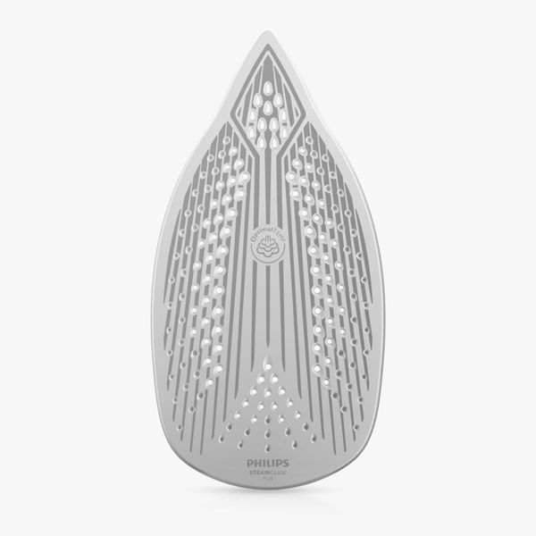 Bàn ủi hơi nước GC3920 được thiết kế với mặt đế SteamGlide Plus
