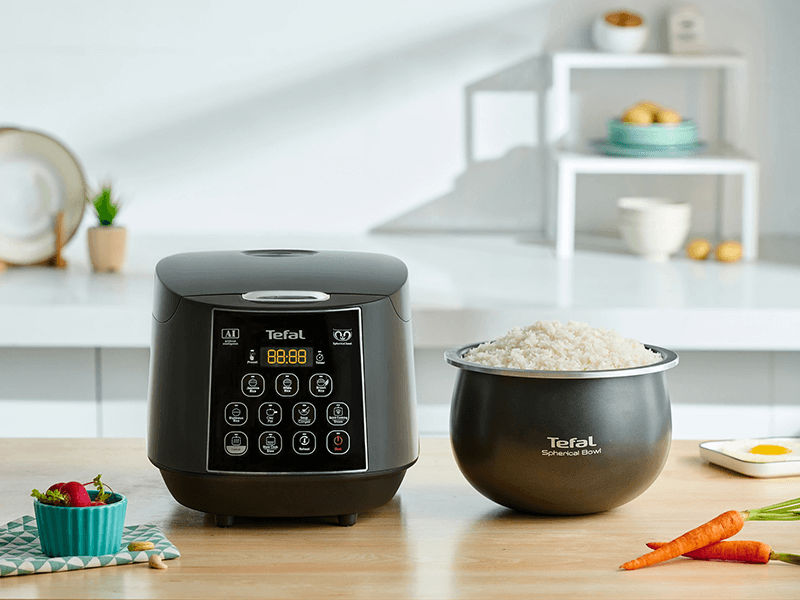 Noi-com-dien-tu-Tefal-Easy-Rice-Plus-RK736B68-dung-tich-1.8-lit.png