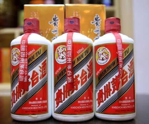 經典飛天茅台酒瓶展示
