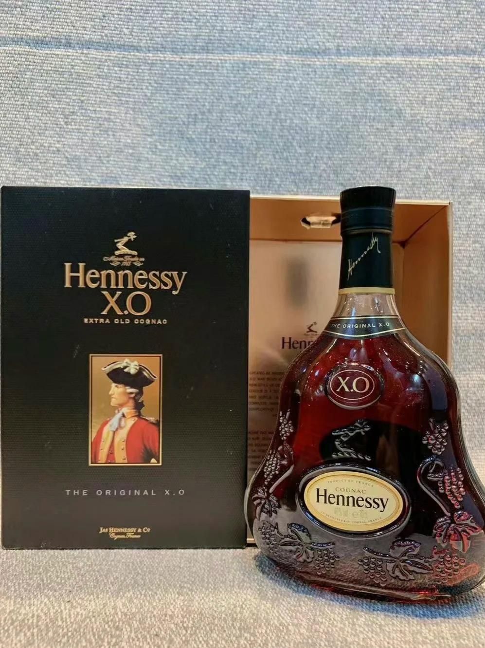 軒尼詩 Hennessy 回收成功案例｜Hennessy X.O（各年代金頭/黑頭）｜瓶帽無明顯氧化｜瓶身乾爽｜水晶瓶透光度佳｜已完成驗真交收（匿名案例）