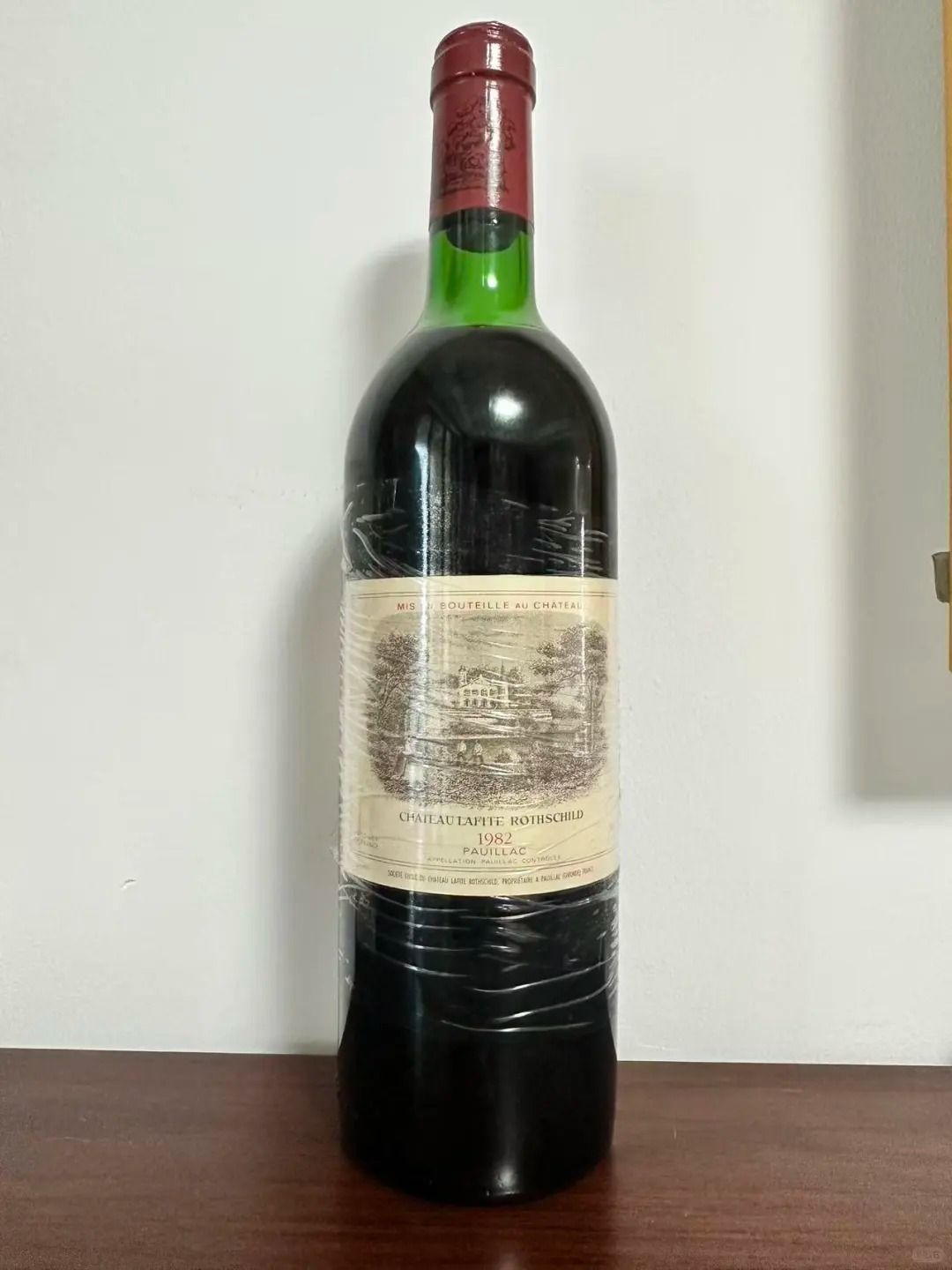 拉菲 Lafite 回收成功案例｜Château Lafite Rothschild (正牌/大拉菲) 1982｜封條完整｜酒標乾淨｜液面良好｜已完成驗真交收（匿名案例）