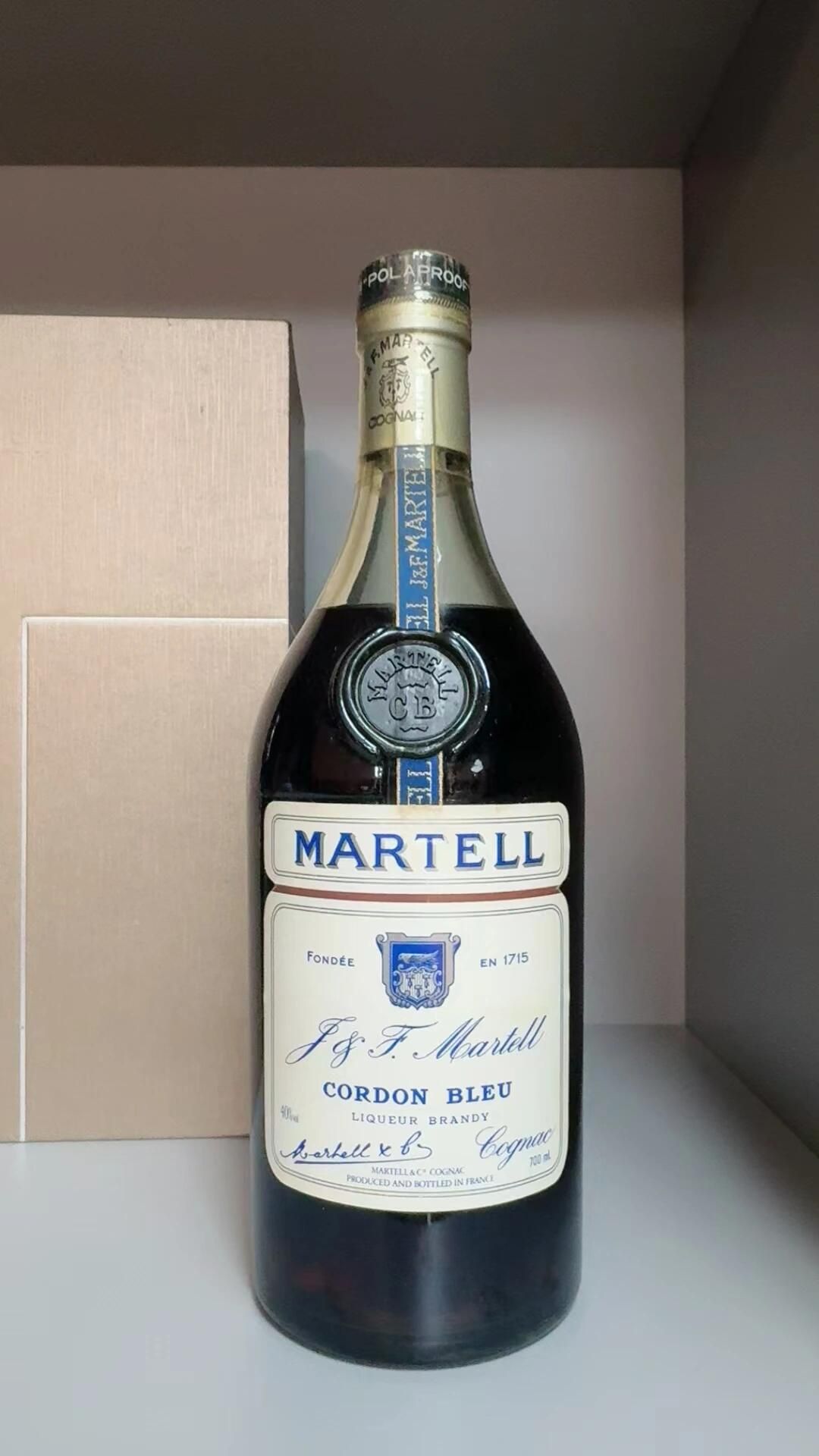 廣受歡迎的馬爹利藍帶干邑