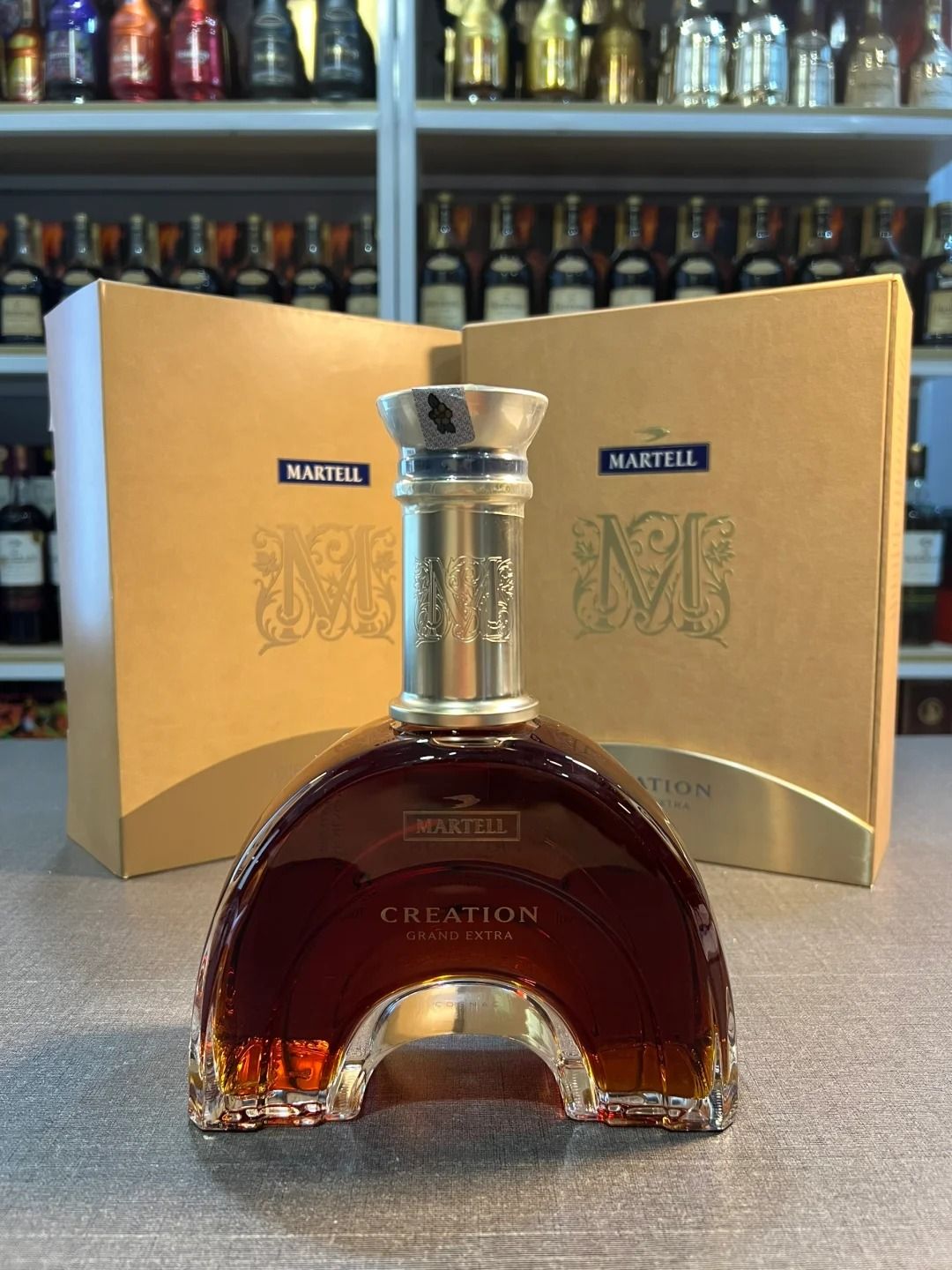 馬爹利 Martell 回收成功案例｜Martell Creation（凱旋水晶版）｜瓶身乾爽｜瓶帽無明顯氧化｜盒面無受潮起泡｜已完成驗真交收（匿名案例）