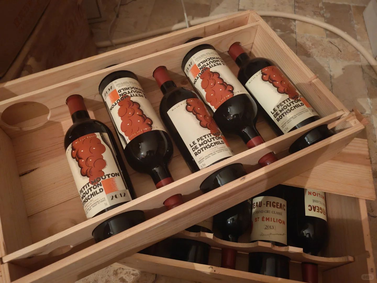 Le Petit Mouton de Mouton Rothschild 酒瓶