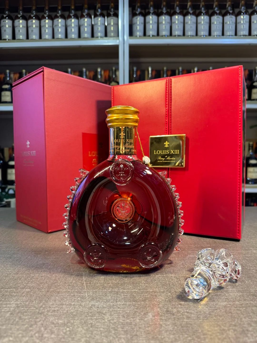 人頭馬 Rémy Martin 回收成功案例｜Louis XIII（路易十三（水晶瓶））｜封條完整｜批次碼一致｜瓶底標誌正常｜已完成驗真交收（匿名案例）