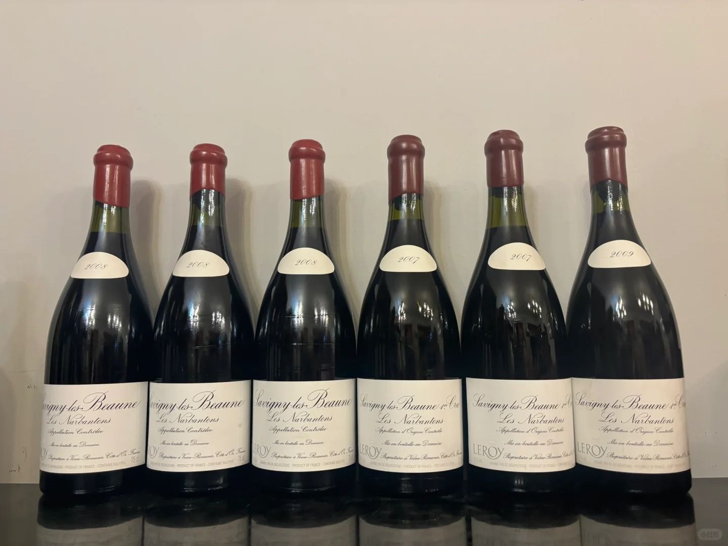 [經典勒樺紅頭系列酒瓶展示]