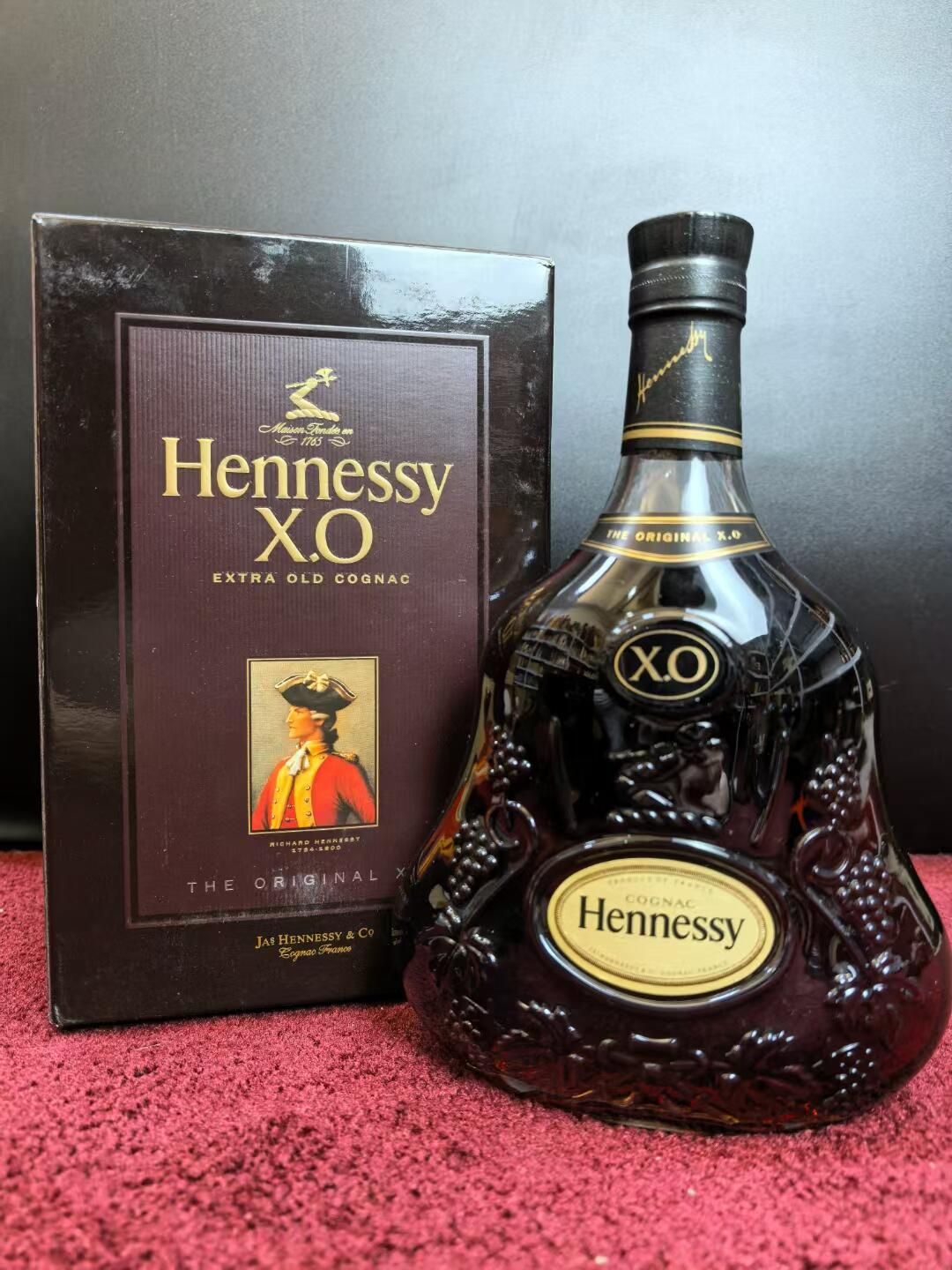 軒尼詩 XO 水位判讀與酒泡測試示意圖