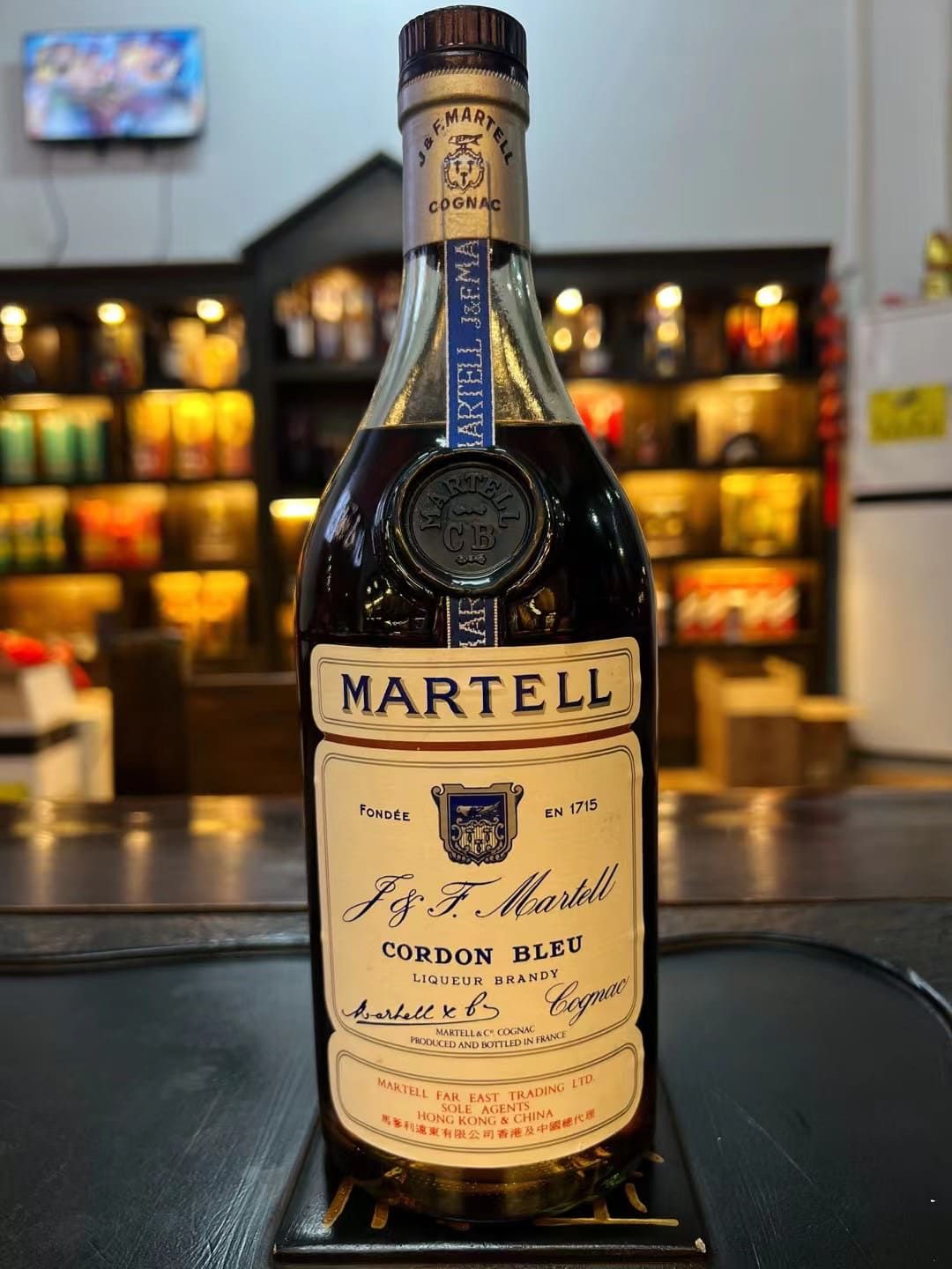 品味干邑的氛圍，象徵老酒的時間沉澱