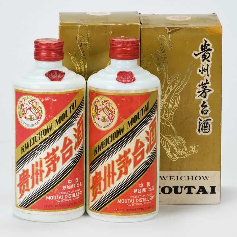 1987年茅台酒盒上的落款變化對比