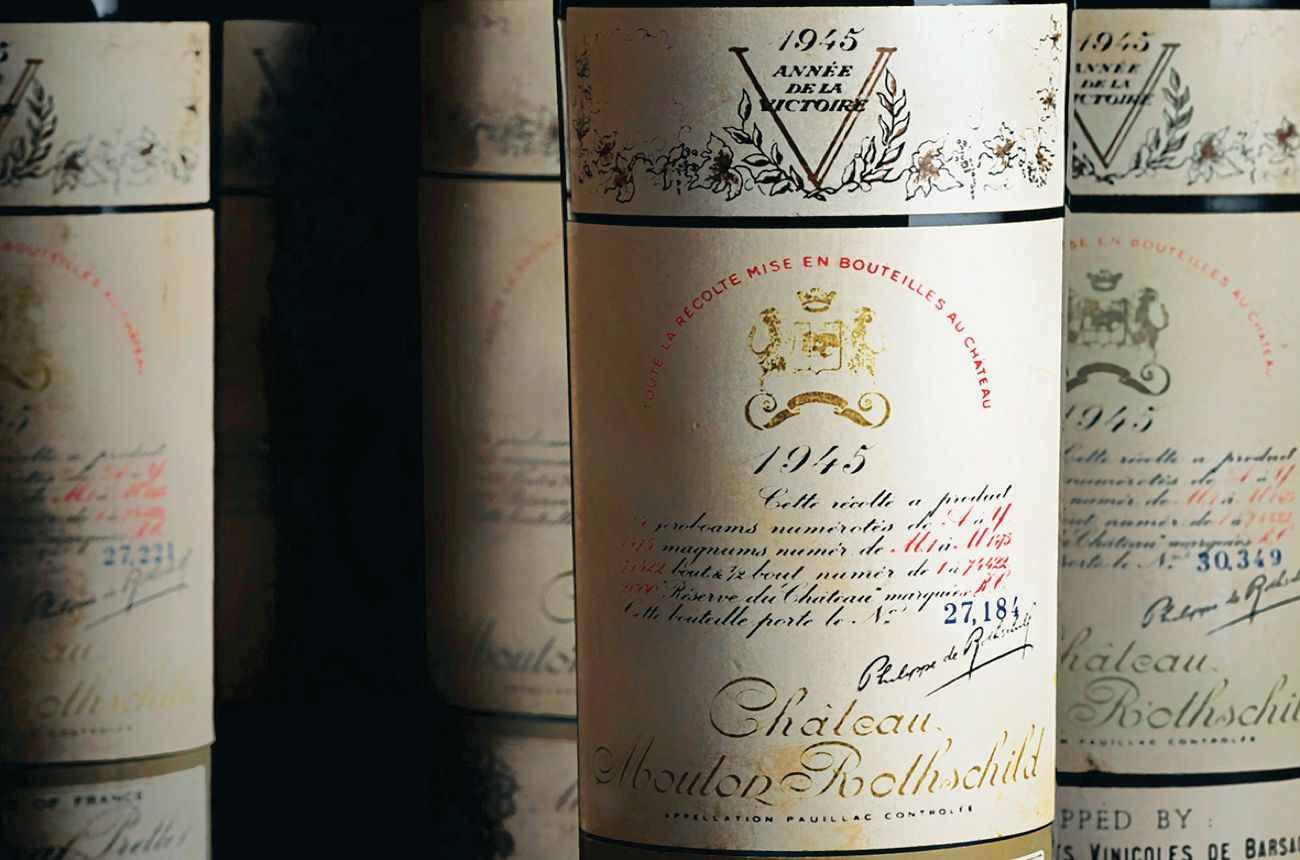 Château Mouton Rothschild 1945 年的勝利 'V' 字酒標