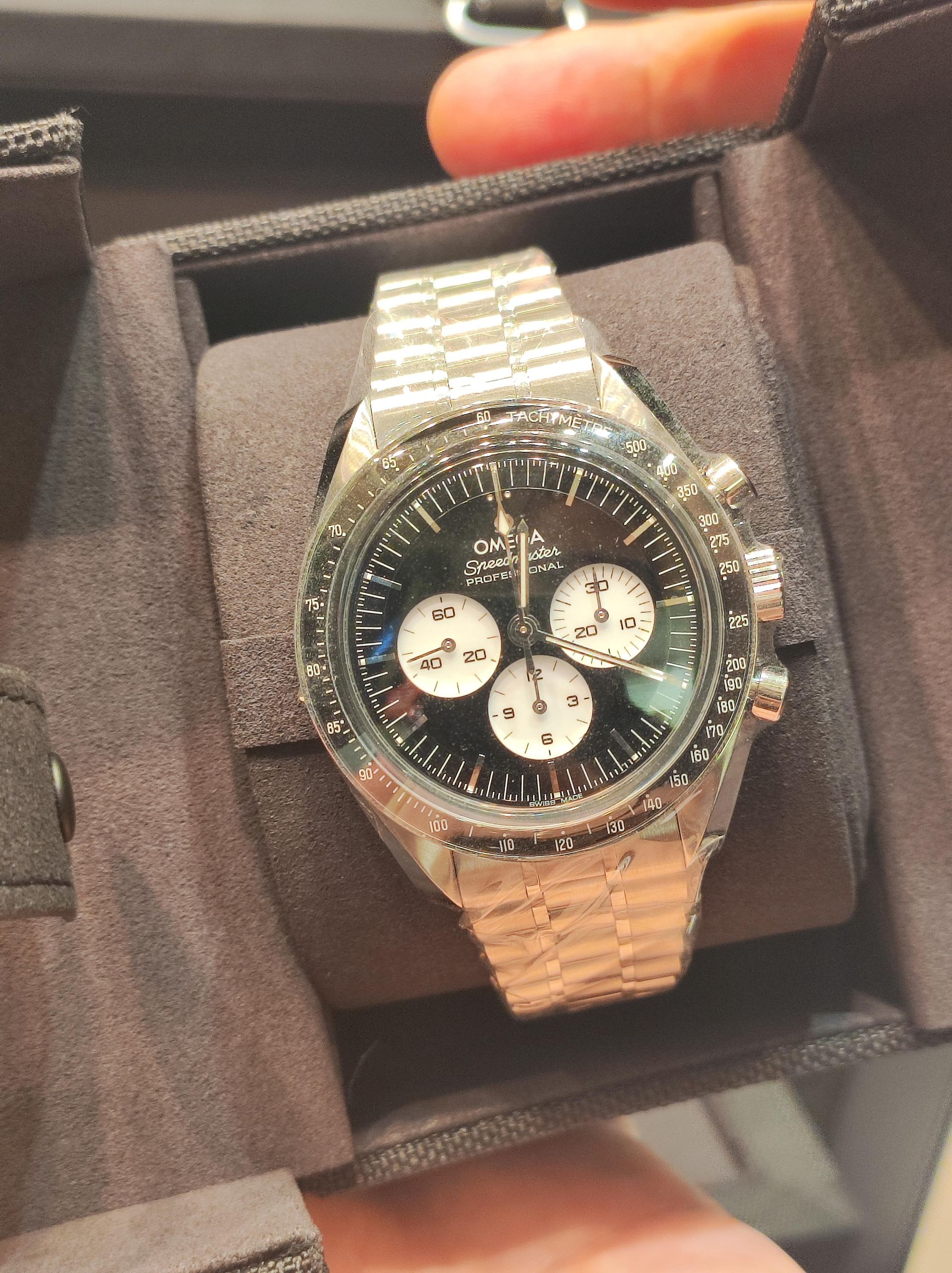 Omega Speedmaster超霸腕錶的盤面、錶殼與錶帶