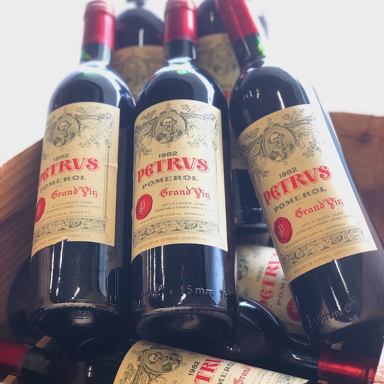 1982年柏圖斯 (Pétrus) 紅酒