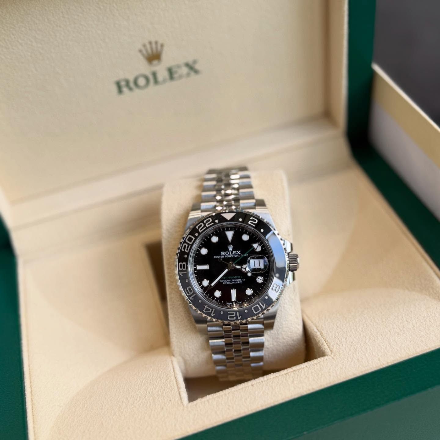 Rolex GMT-Master II 126710GRNR Bruce Wayne