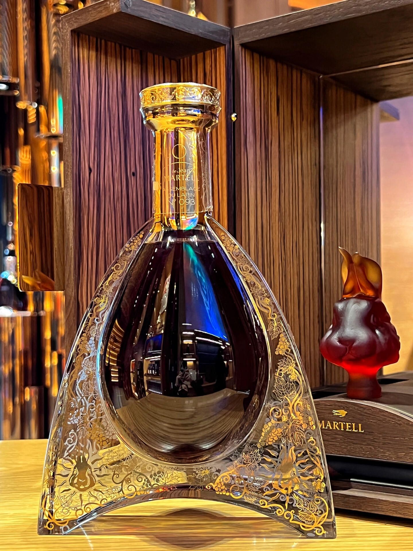 一瓶尊貴的馬爹利L'Or de Jean干邑