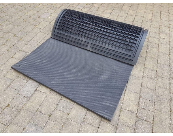 RUBBER MAT 6ft x 3ft9 x 25mm Thick Heavy Duty With Fixing Holes Floor Animal Protection