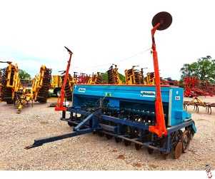 MOORE UNIDRILL 4 metre 24 Row Sulky Metering Trailed Direct Disc Drill