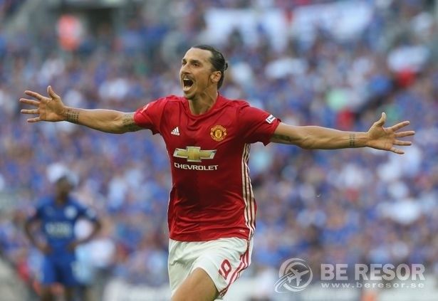 Zlatan Man United 3