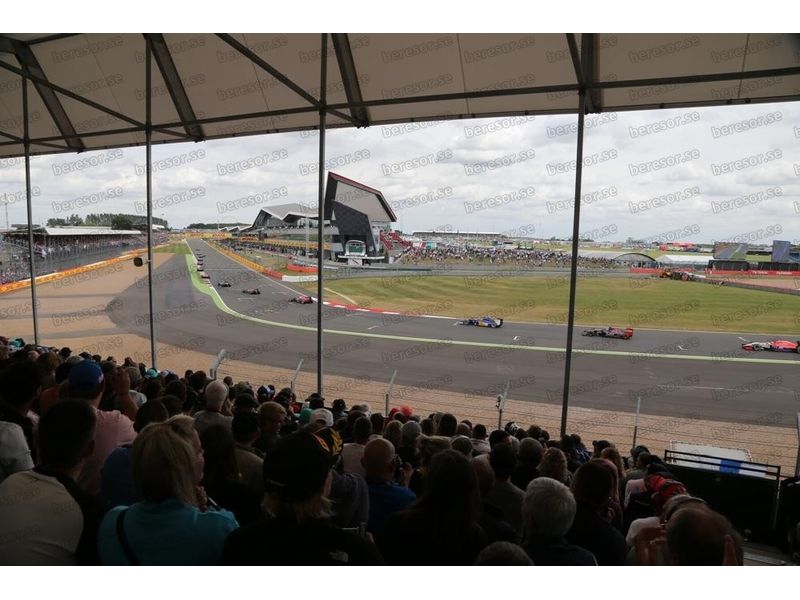 England-ClubCorner-1
