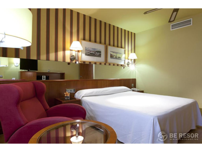 Senator Barcelona Hotel Spa9