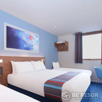 Travelodge Manchester Central Hotel 5