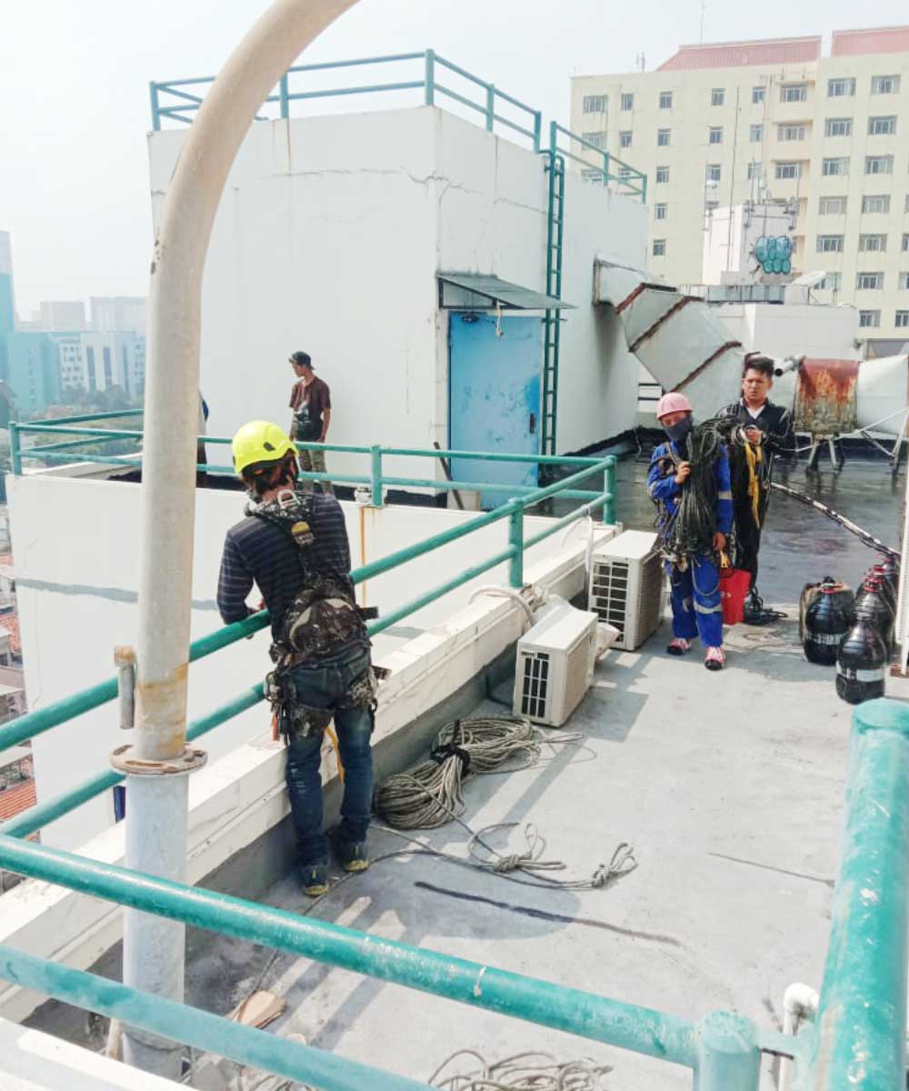 Hasil akhir pengecatan Gedung ESDM oleh Tukangan