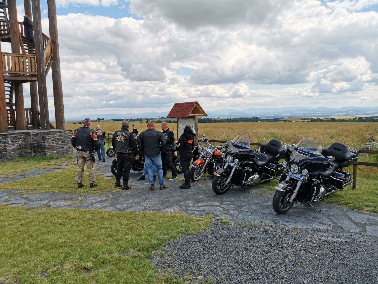 HOG OSTRAVA natáčí video clip s GOOD WORK