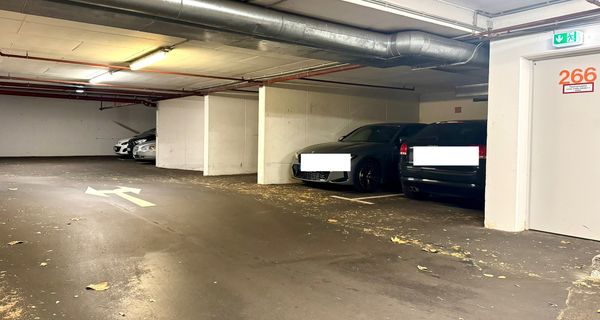 Hollenders Immobilien: Attraktive 2-Zimmer-Wohnung in modernem Mehrfamilienhaus mit Tiefgaragenstellplatz in zentraler Lage von Köln-Sülz-11