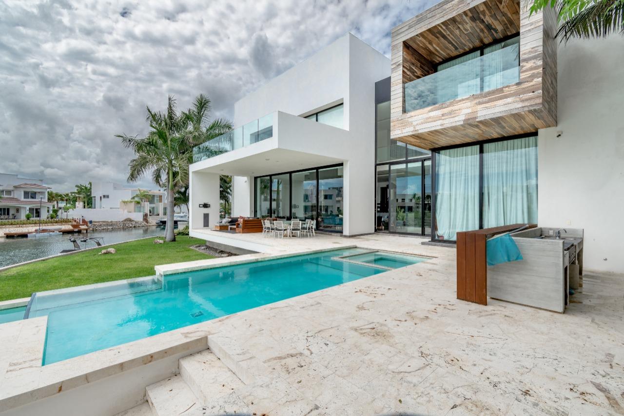 House BR4 BA9, in Puerto Cancun, Cancun