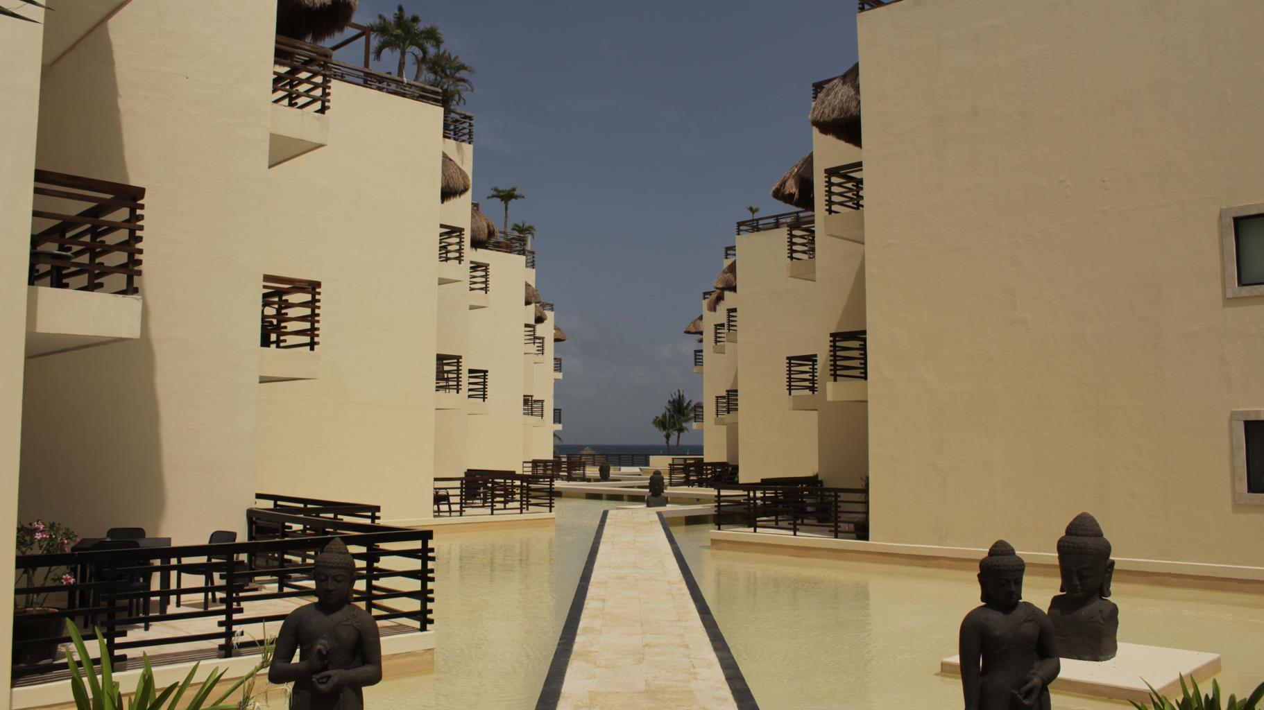 2BR 2BA beach front apartment Aldea Thai, PLaya del Carmen