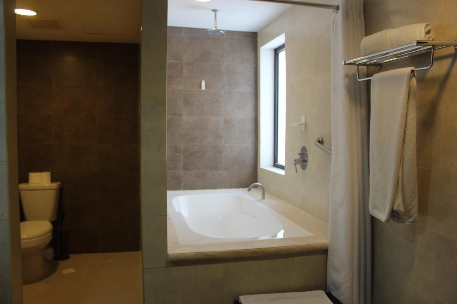 2BR 2BA beach front apartment Aldea Thai, PLaya del Carmen