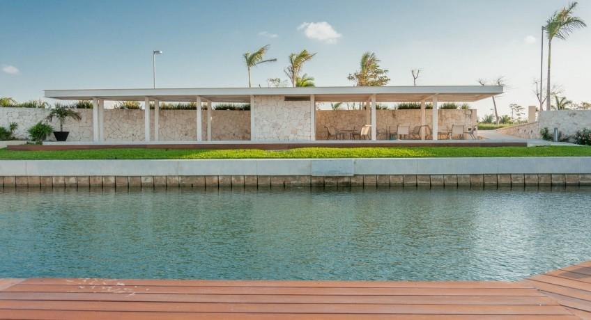 Lot 4842 sqf. Lot 22 Laguna II, Puerto Cancun, Cancun
