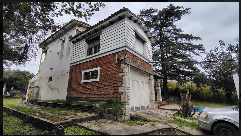 Casa con departamento independiente en venta en La Calera - foto 3