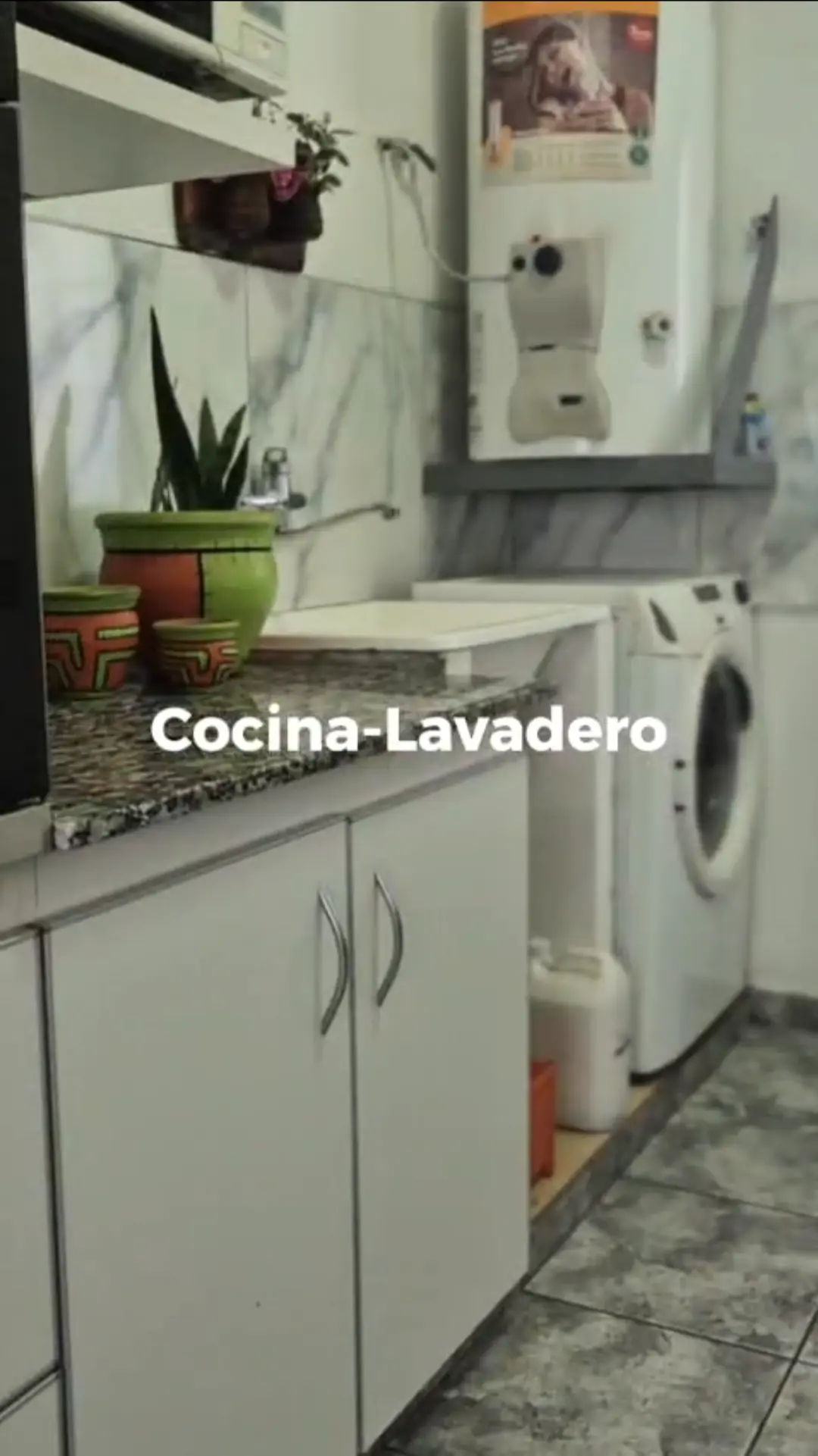 Casa apta uso comercial con depto. independiente en Villa Libertador - foto 6