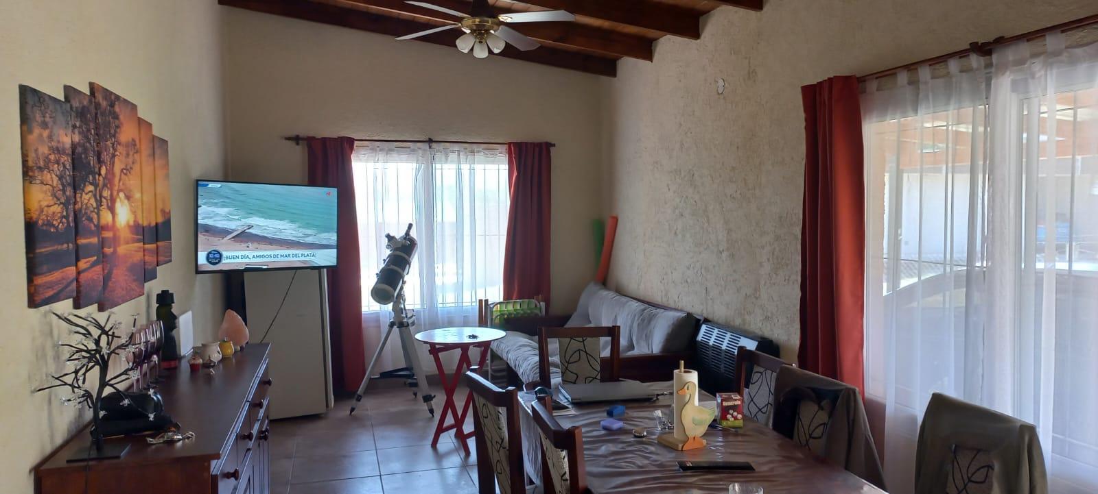 Casa con dos cabañas de madera con detalles a terminar en venta en Villa Giardino - foto 3