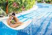 excellence-laya-mujeres-romance_pool_05_hr